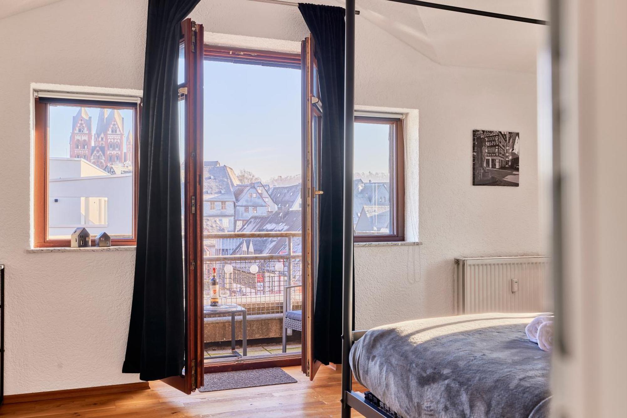 Traumferienwohnung Domblick I Parkplatz Inklusive I Zentral Gelegen I Altstadtnaehe I Netflix Limburg an der Lahn Exterior foto